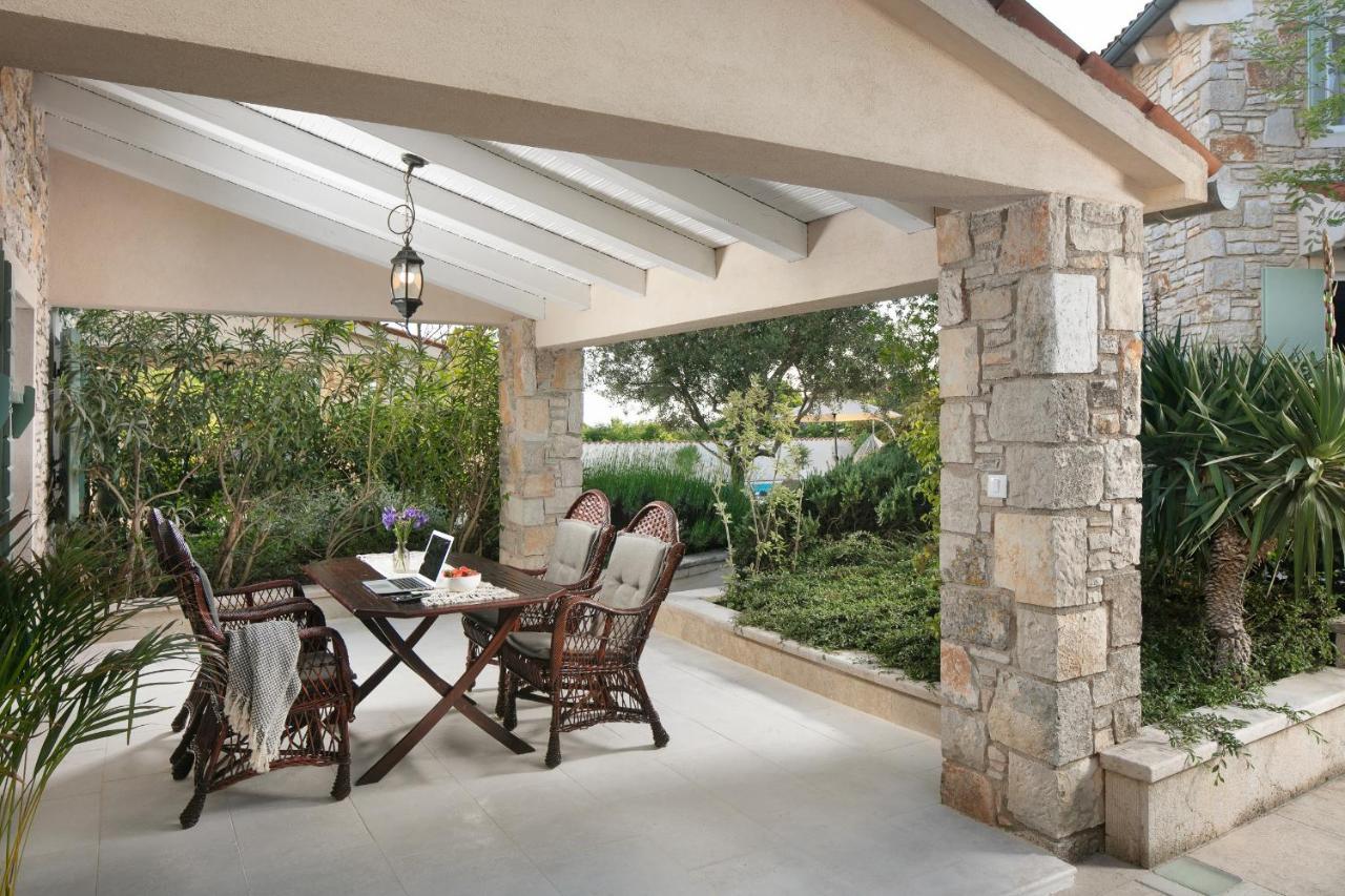 Residence Pietre D'Istria - With Private Service Burici Bagian luar foto